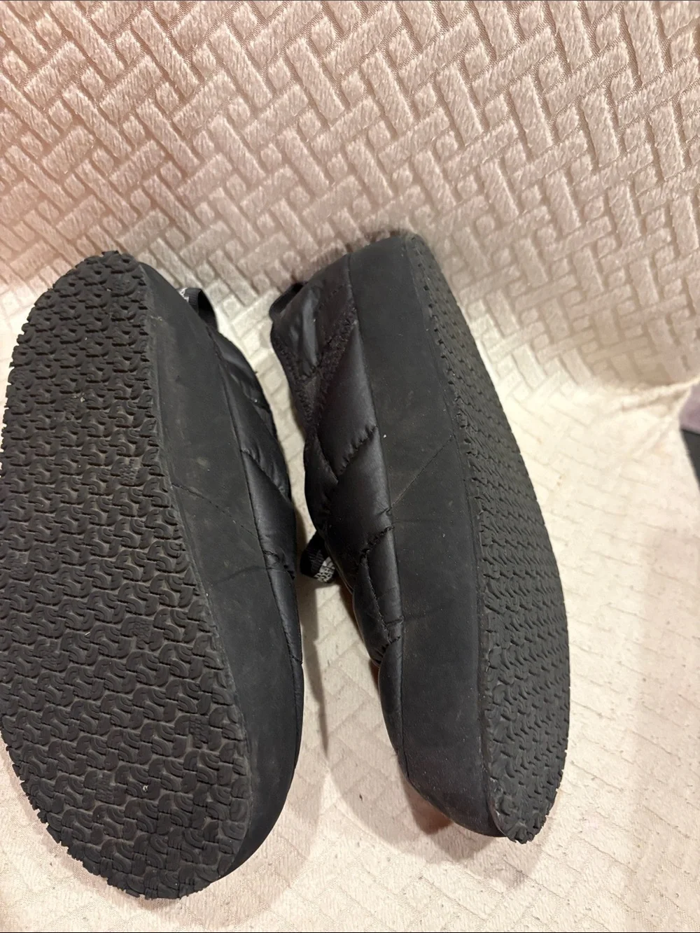 The North Face Kids Black Quilted Slip-On Slippers